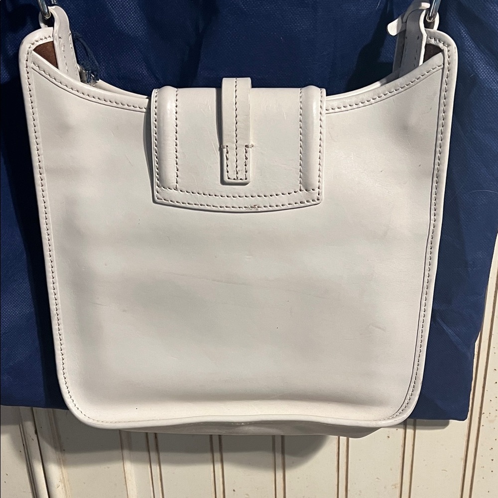 Dooney & Bourke white Crossbody Bag - Picture 3 of 13